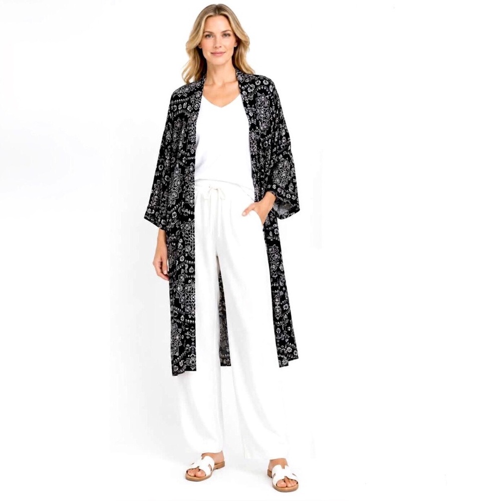 Sunny And 74 Open Front Black And White Mandala Print Kimono Top Size Medium NEW